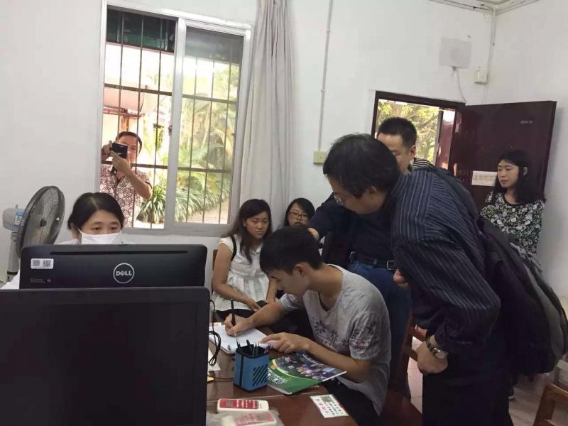 中国疾控中心莅校调研2.jpg 77779193永利集团